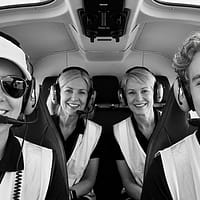 cockpit avion privatisé Offre trio Calais/Marck : -15% sur le baptême à 3 (avion privatisé)