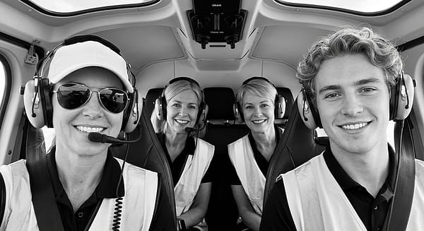 cockpit avion privatisé Offre trio Calais/Marck : -15% sur le baptême à 3 (avion privatisé)